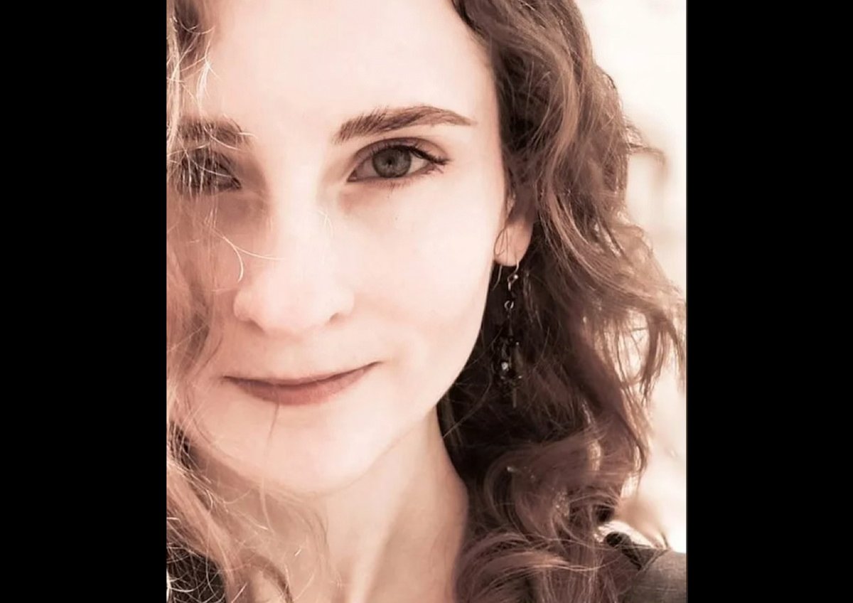 Tipping Points for Detransition